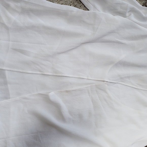 H&M Sheer blouse (Bundle 3 for $30) - Picture 3 of 4